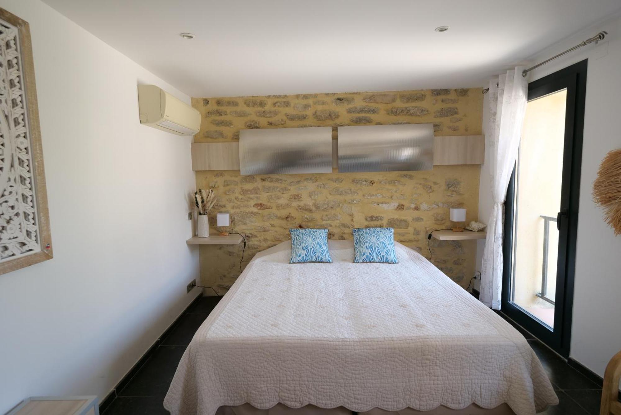Chambres Du Vieux Bistrot Cabrières-dʼAvignon Extérieur photo